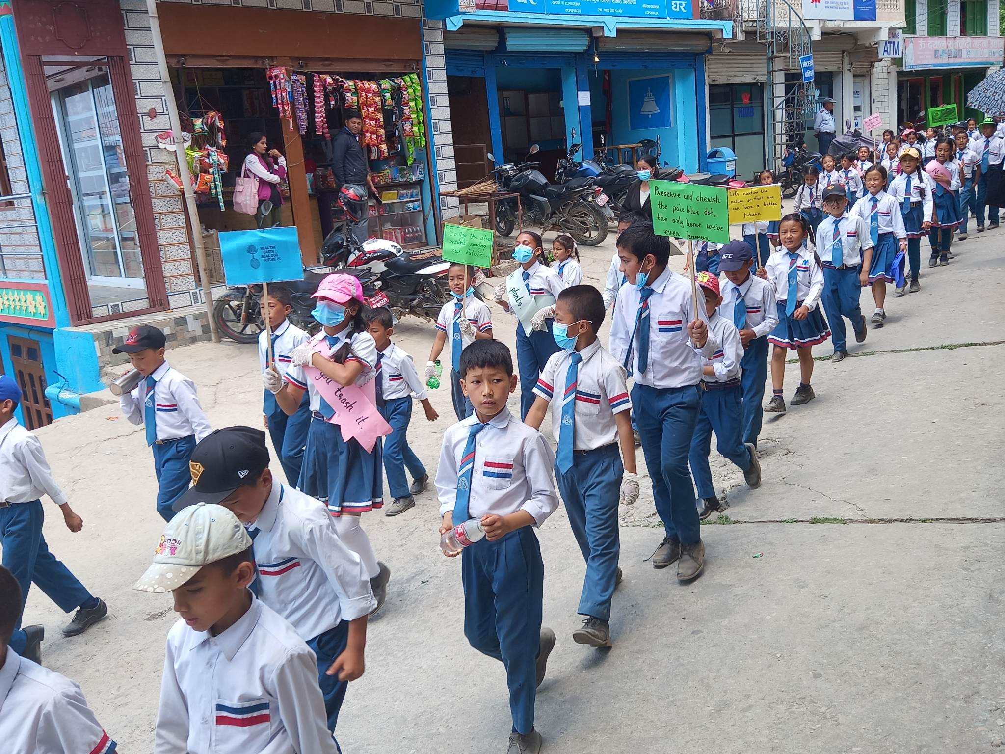 विद्यालयका बालबालिकाको सन्देश: वातावरण जोगाऔँ, प्रदूषण निर्मूल पारौँ