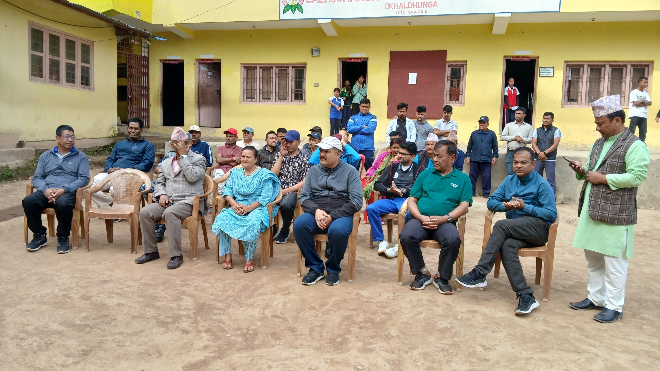 विश्व वातावरण दिवशको अवशरमा ओखलढुंगामा वृक्षरोपन