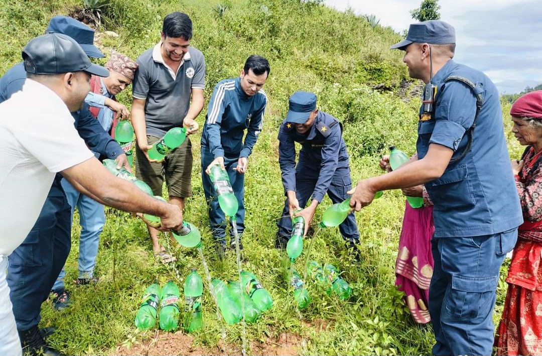 झन्डै ४५ लिटर अबैध घरेलु मदिरा नियन्त्रणमा लिइ नष्ट